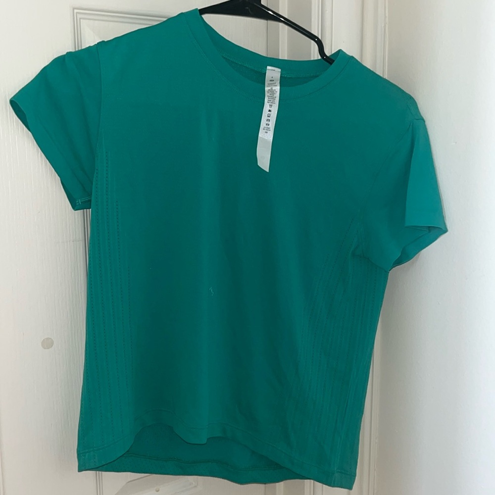 Size 4 Green Lululemon Workout Top